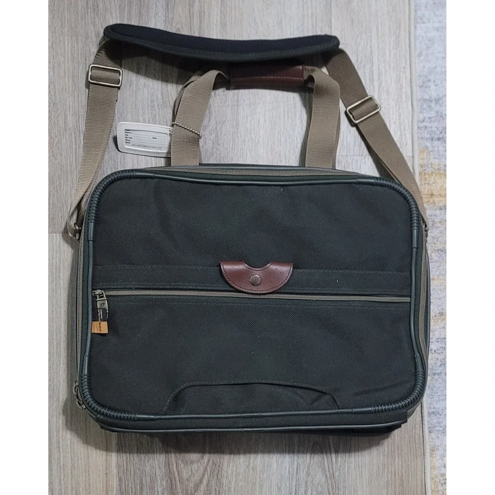 American Tourister Olive Canvas Cordura Shoulder Bag & Matching Hang Garment Bag